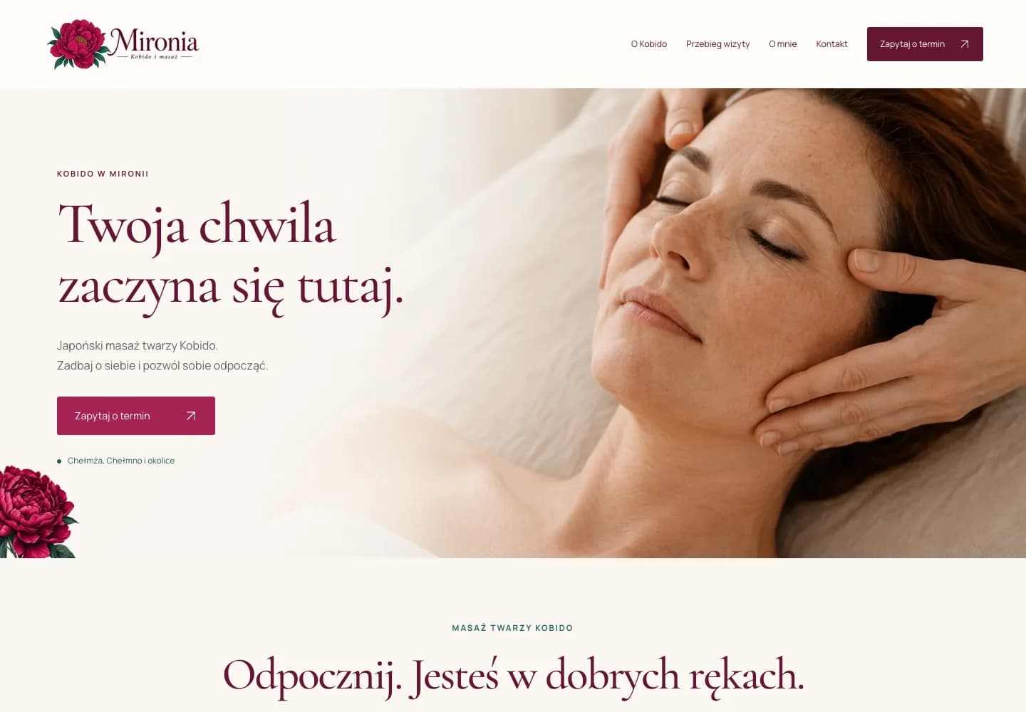 Strona Mironia z burgundową typografią i zdjęciem masażu twarzy Kobido